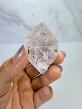 Load image into Gallery viewer, High Luster Enhydro Quartz w/ Moving Bubble &/or Carbon/Black Inclusions,A500