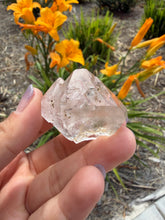 Load image into Gallery viewer, Natural Enhydro Quartz w/ Moving Bubble &/or Carbon/Black Inclusions,A471