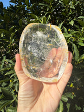 Load image into Gallery viewer, Clear Quartz Offering Bowl,Crystal Quartz Altar Bowl,Crystal Tray,B112