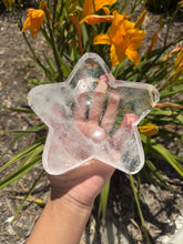 Load image into Gallery viewer, Large Natural Clear Quartz Star Dish,Crystal Tray,Decorative Altar Dish,B159