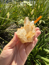 Load image into Gallery viewer, Raw Himalayan Quartz Crystal Point Tibetan Specimen Healing Reiki Decor,A464