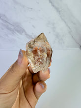 Load image into Gallery viewer, High Luster Enhydro Quartz w/ Moving Bubble &/or Carbon/Black Inclusions,A491
