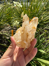 Load image into Gallery viewer, Raw Himalayan Quartz Crystal Point Tibetan Specimen Healing Reiki Decor,A464