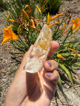 Load image into Gallery viewer, Small Golden Healer Quartz Bowl,Crystal Quartz Altar Bowl,Crystal Tray,B160