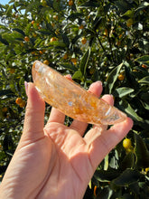 Load image into Gallery viewer, Golden Healer Quartz Bowl,Natural Hematoid Quartz Crystal Dish,Crystal Tray,B133