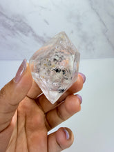 Load image into Gallery viewer, High Luster Enhydro Quartz w/ Moving Bubble &/or Carbon/Black Inclusions,A500