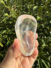 Load image into Gallery viewer, Mini Clear Quartz Offering Bowl,Crystal Quartz Altar Bowl,Crystal Tray,B102