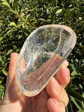 Load image into Gallery viewer, Mini Clear Quartz Offering Bowl,Crystal Quartz Altar Bowl,Crystal Tray,B102
