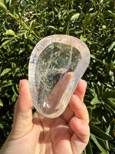 Load image into Gallery viewer, Mini Clear Quartz Offering Bowl,Crystal Quartz Altar Bowl,Crystal Tray,B102