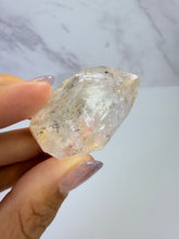 Load image into Gallery viewer, High Luster Enhydro Quartz w/ Moving Bubble &/or Carbon/Black Inclusions,A503