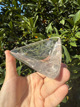 Load image into Gallery viewer, Clear Quartz Offering Bowl,Crystal Quartz Altar Bowl,Crystal Tray,B111