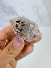 Load image into Gallery viewer, High Luster Enhydro Quartz w/ Moving Bubble &/or Carbon/Black Inclusions,A498