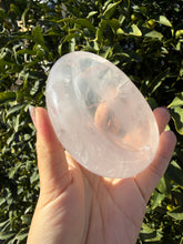 Load image into Gallery viewer, Natural Light Pink Rose Quartz Dish,Pale Pink Crystal Plate,Crystal Tray,B126