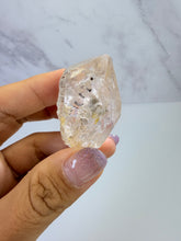 Load image into Gallery viewer, High Luster Enhydro Quartz w/ Moving Bubble &/or Carbon/Black Inclusions,A503