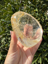 Load image into Gallery viewer, Clear Quartz Offering Bowl,Crystal Quartz Altar Bowl,Crystal Tray,B125