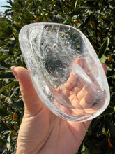 Load image into Gallery viewer, Clear Quartz Offering Bowl,Crystal Quartz Altar Bowl,Crystal Tray,B136