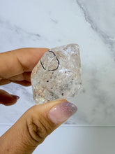 Load image into Gallery viewer, High Luster Enhydro Quartz w/ Moving Bubble &/or Carbon/Black Inclusions,A490
