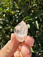 Load image into Gallery viewer, Natural Enhydro Quartz Crystal with Moving Water Bubble,A186