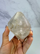 Load image into Gallery viewer, Natural Enhydro Quartz w/ Moving Bubble &/or Carbon/Black Inclusions,A502