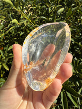 Load image into Gallery viewer, Mini Clear Quartz Offering Bowl,Crystal Quartz Altar Bowl,Crystal Tray,B103