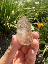 Load image into Gallery viewer, Natural Enhydro Quartz w/ Moving Bubble &/or Carbon/Black Inclusions,A447