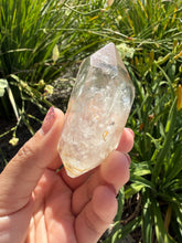 Load image into Gallery viewer, Natural Enhydro Quartz w/ Moving Bubble &/or Carbon/Black Inclusions,A455