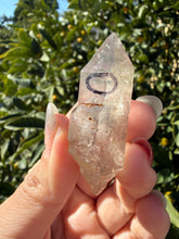 Load image into Gallery viewer, Blue UV Natural Enhydro Quartz Crystal with Moving Water Bubble,A273