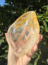 Load image into Gallery viewer, Large Clear Quartz Offering Bowl,Crystal Quartz Altar Bowl,Crystal Tray,B114