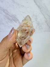Load image into Gallery viewer, High Luster Enhydro Quartz w/ Moving Bubble &/or Carbon/Black Inclusions,A492