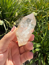 Load image into Gallery viewer, Natural Enhydro Quartz w/ Moving Bubble &/or Carbon/Black Inclusions,A455