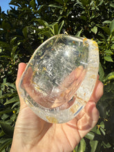 Load image into Gallery viewer, Clear Quartz Offering Bowl,Crystal Quartz Altar Bowl,Crystal Tray,B112
