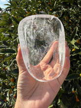 Load image into Gallery viewer, Clear Quartz Offering Bowl,Crystal Quartz Altar Bowl,Crystal Tray,B136