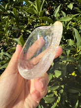 Load image into Gallery viewer, Clear Quartz Offering Bowl,Crystal Quartz Altar Bowl,Crystal Tray,B110