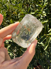 Load image into Gallery viewer, Mini Clear Quartz Offering Bowl,Crystal Quartz Altar Bowl,Crystal Tray,B97