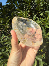 Load image into Gallery viewer, Clear Quartz Offering Bowl,Crystal Quartz Altar Bowl,Crystal Tray,B112