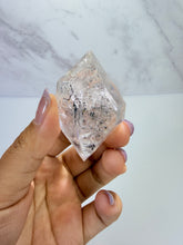 Load image into Gallery viewer, High Luster Enhydro Quartz w/ Moving Bubble &/or Carbon/Black Inclusions,A500