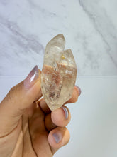 Load image into Gallery viewer, High Luster Enhydro Quartz w/ Moving Bubble &/or Carbon/Black Inclusions,A492