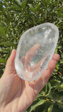 Load and play video in Gallery viewer, Clear Quartz Offering Bowl,Crystal Quartz Altar Bowl,Crystal Tray,B94