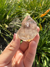 Load image into Gallery viewer, Natural Enhydro Quartz w/ Moving Bubble &amp;/or Carbon/Black Inclusions,A457
