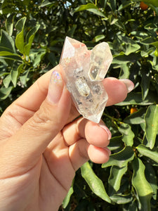 Natural Enhydro Quartz Crystal with Moving Water Bubble,A132