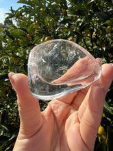 Load image into Gallery viewer, Mini Clear Quartz Offering Bowl,Crystal Quartz Altar Bowl,Crystal Tray,B131
