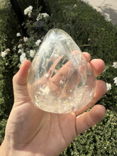 Load image into Gallery viewer, Small Clear Quartz Offering Bowl,234.2g
