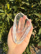 Load image into Gallery viewer, Small Clear Quartz Offering Bowl,Crystal Quartz Altar Bowl,Crystal Tray,B76
