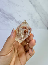 Load image into Gallery viewer, High Luster Enhydro Quartz w/ Moving Bubble &amp;/or Carbon/Black Inclusions,A491
