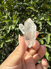 Load image into Gallery viewer, Natural Enhydro Quartz Crystal with Moving Water Bubble,A132
