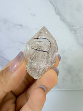 Load image into Gallery viewer, High Luster Enhydro Quartz w/ Moving Bubble &amp;/or Carbon/Black Inclusions,A490
