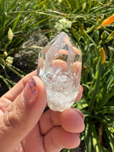 Load image into Gallery viewer, Natural Enhydro Quartz w/ Moving Bubble &amp;/or Carbon/Black Inclusions,A453
