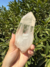Load image into Gallery viewer, Large Natural Clear Quartz Crystal Point, Raw White Quartz Tower, A86
