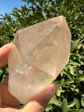 Load image into Gallery viewer, Large Natural Clear Quartz Crystal Point, Raw White Quartz Tower, A85

