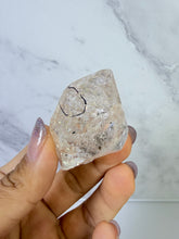 Load image into Gallery viewer, High Luster Enhydro Quartz w/ Moving Bubble &amp;/or Carbon/Black Inclusions,A490
